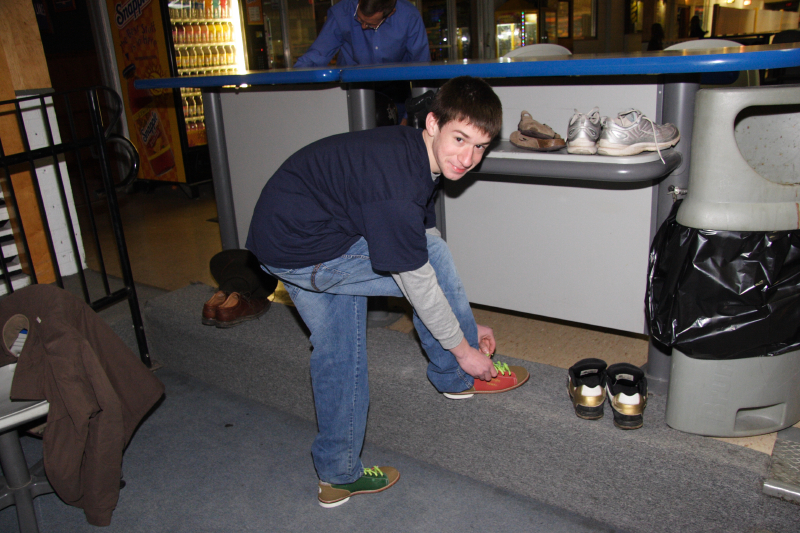 2008-Jan_bowling/images_large/2008-1-29_1_Mike_Roubo.jpg