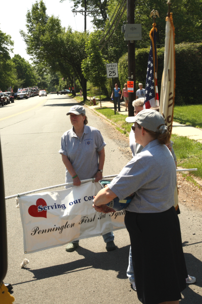 2008_memorial_day/images_large/2008-5-26_8_Linda_Hlavacek_Debbie_Gorczycki.jpg