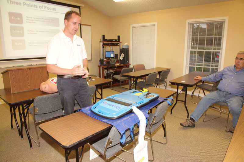 Zoll/images_large/2012_10_8_zoll_autopulse_cpr_2.jpg