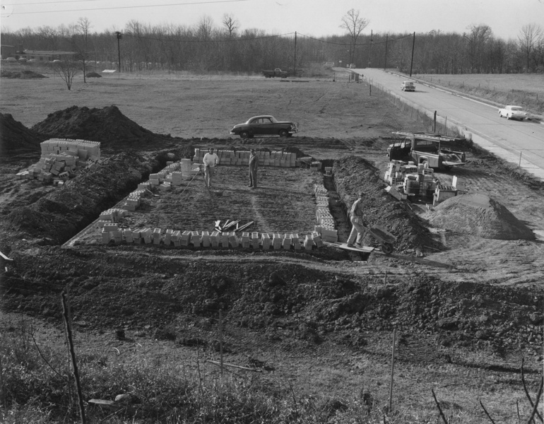 historic_photos/images_large/1961_broemel_construction_2.jpg