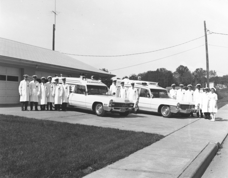 historic_photos/images_large/1967_crew_ambulances.jpg