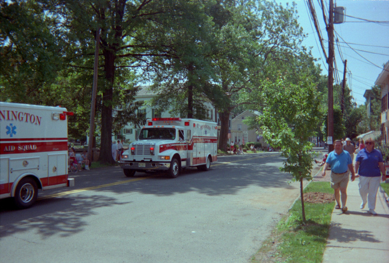 historic_photos/images_large/1994-5_parade_4_151-2.jpg