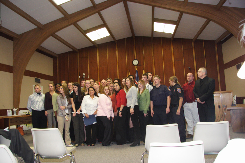historic_photos/images_large/2007-11-17_EMT_class_20_group.jpg