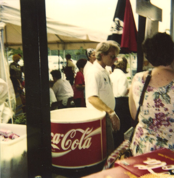 historic_photos/images_large/circa1995_hot_dog_sale_Jon_Guerard_Julie.jpg